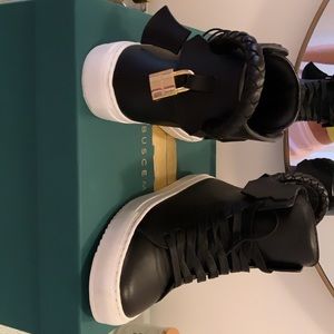 Buscemi High Top Calfskin Leather Sneakers 7 US